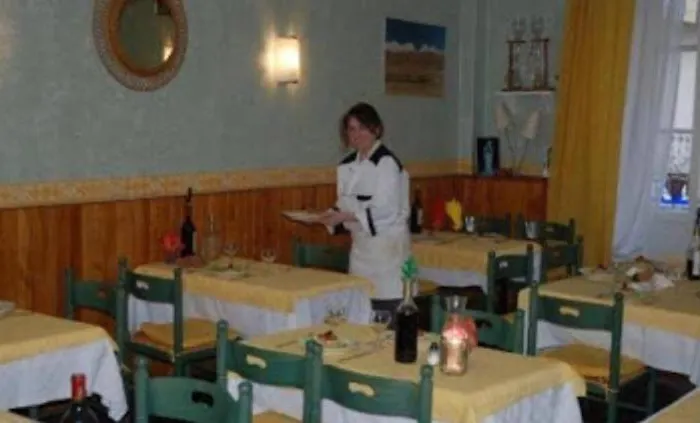 Notre Dame Auxiliatrice Hotel Lourdes