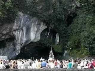 Notre Dame Auxiliatrice Λούρδη