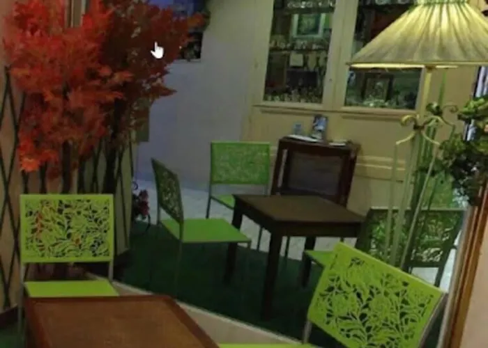 Notre Dame Auxiliatrice Hotel Lourdes