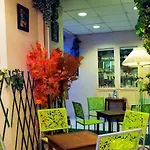 Notre Dame Auxiliatrice Hotel Lourdes