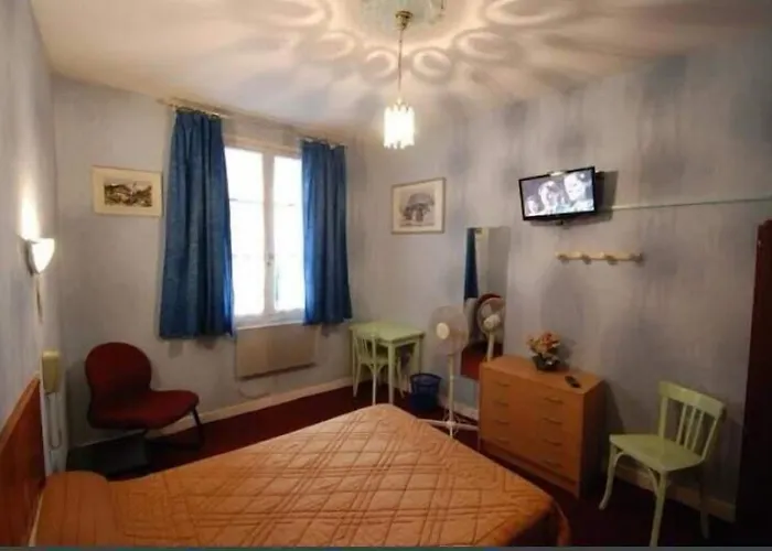 Notre Dame Auxiliatrice Hotel Lourdes